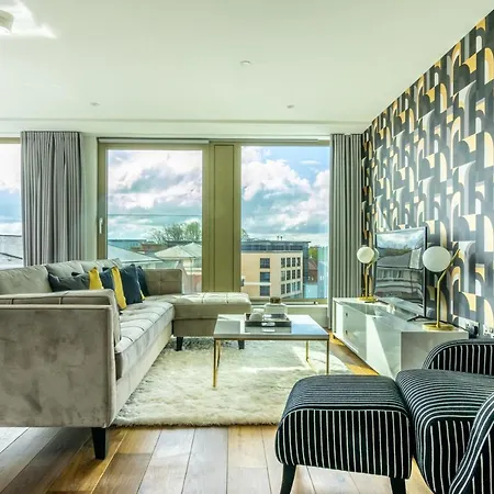 Skyview Retreat @ Ryedale House * York