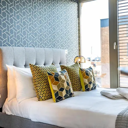 Skyview Retreat @ Ryedale House *